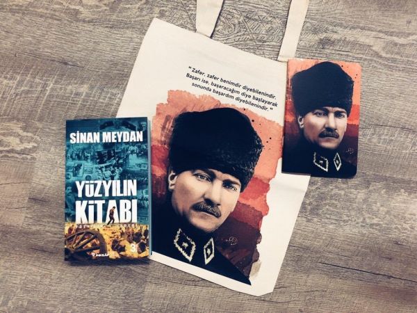 Atatürk Seti / Bez Çanta-Defter-Yüzyılın Kitabı (Sinan Meydan)